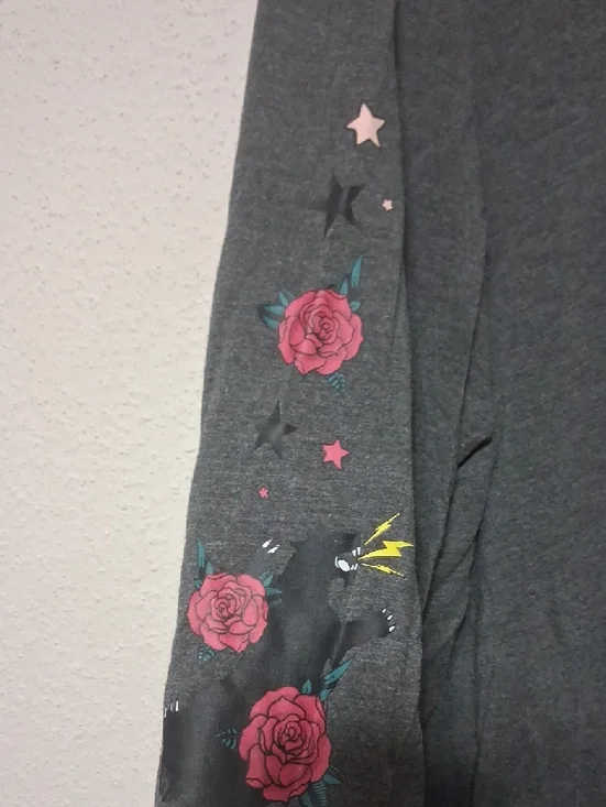 torrid Charcoal Long Sleeve Tee with Red Rose Sleeve Embroidery and Stars - Picture 4 of 6